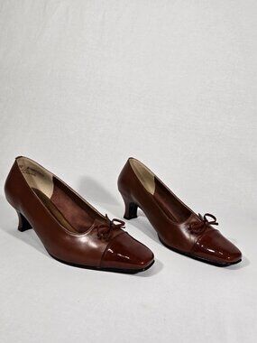 U.S.A.Vintage DARK-ACADEMIA Brown LEATHER Square-Toe Kitten Heel Pump Size 8.5WW